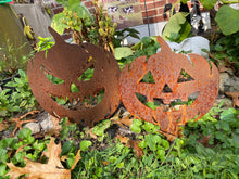Load image into Gallery viewer, Metal 10" Pumpkin Yard Stakes