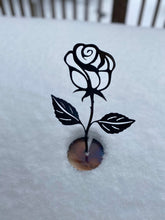 Load image into Gallery viewer, Metal Forever Rose
