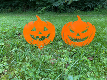 Load image into Gallery viewer, Metal 10" Pumpkin Yard Stakes