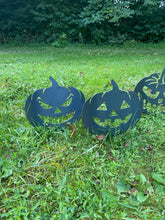 Load image into Gallery viewer, Metal 10&quot; Pumpkin Yard Stakes
