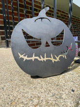 Load image into Gallery viewer, Free standing metal jack-o-lanterns

